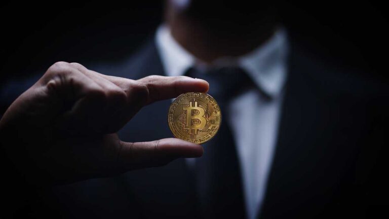 Investidores estão acumulando bitcoin