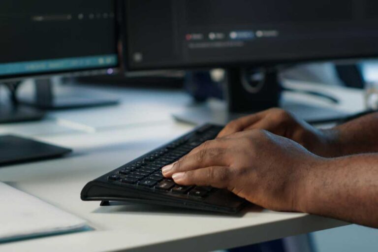 Como montar o setup ideal para estudar ou trabalhar em casa
